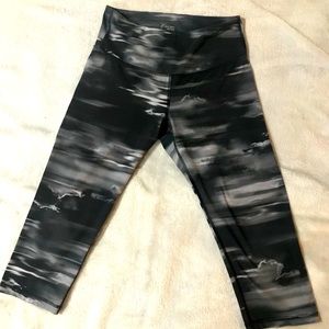 Old Navy Capris Compression Leggings